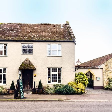 The Half Moon Inn And Country Lodge ヨービル エクステリア 写真