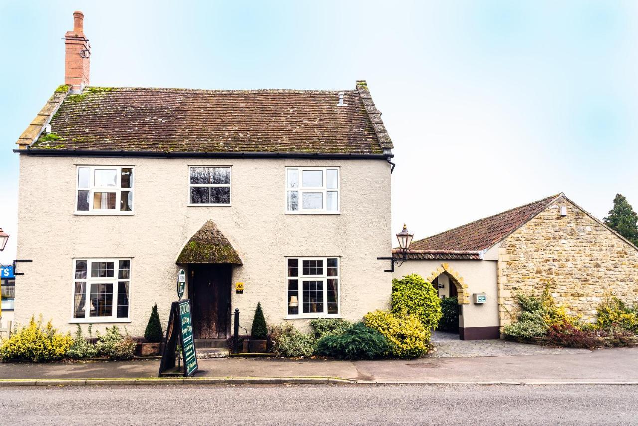 The Half Moon Inn And Country Lodge ヨービル エクステリア 写真