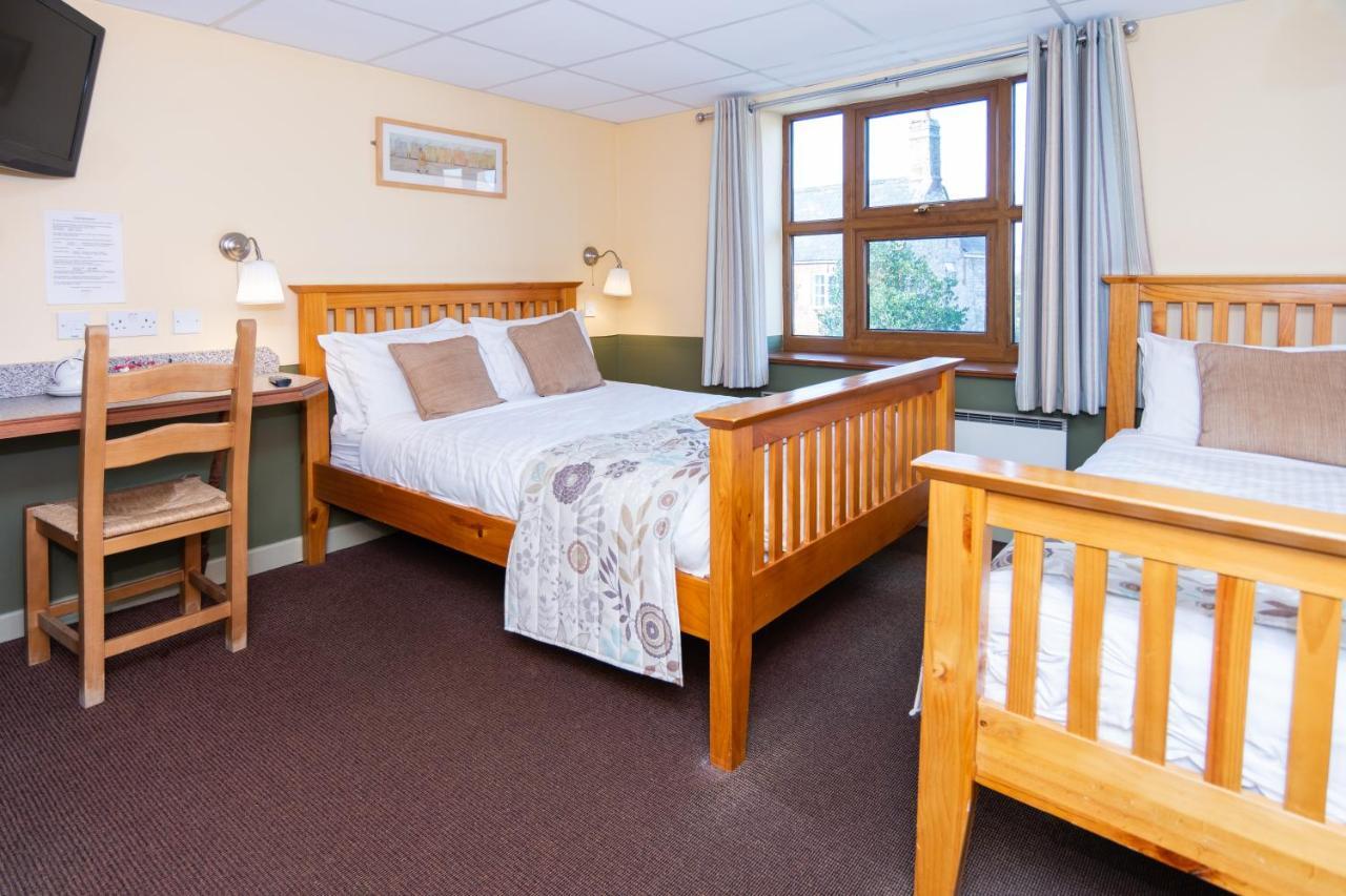 The Half Moon Inn And Country Lodge ヨービル エクステリア 写真